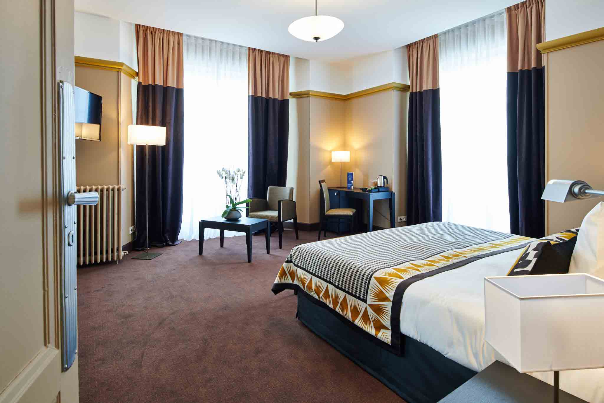 Mobilier chambre hôtel