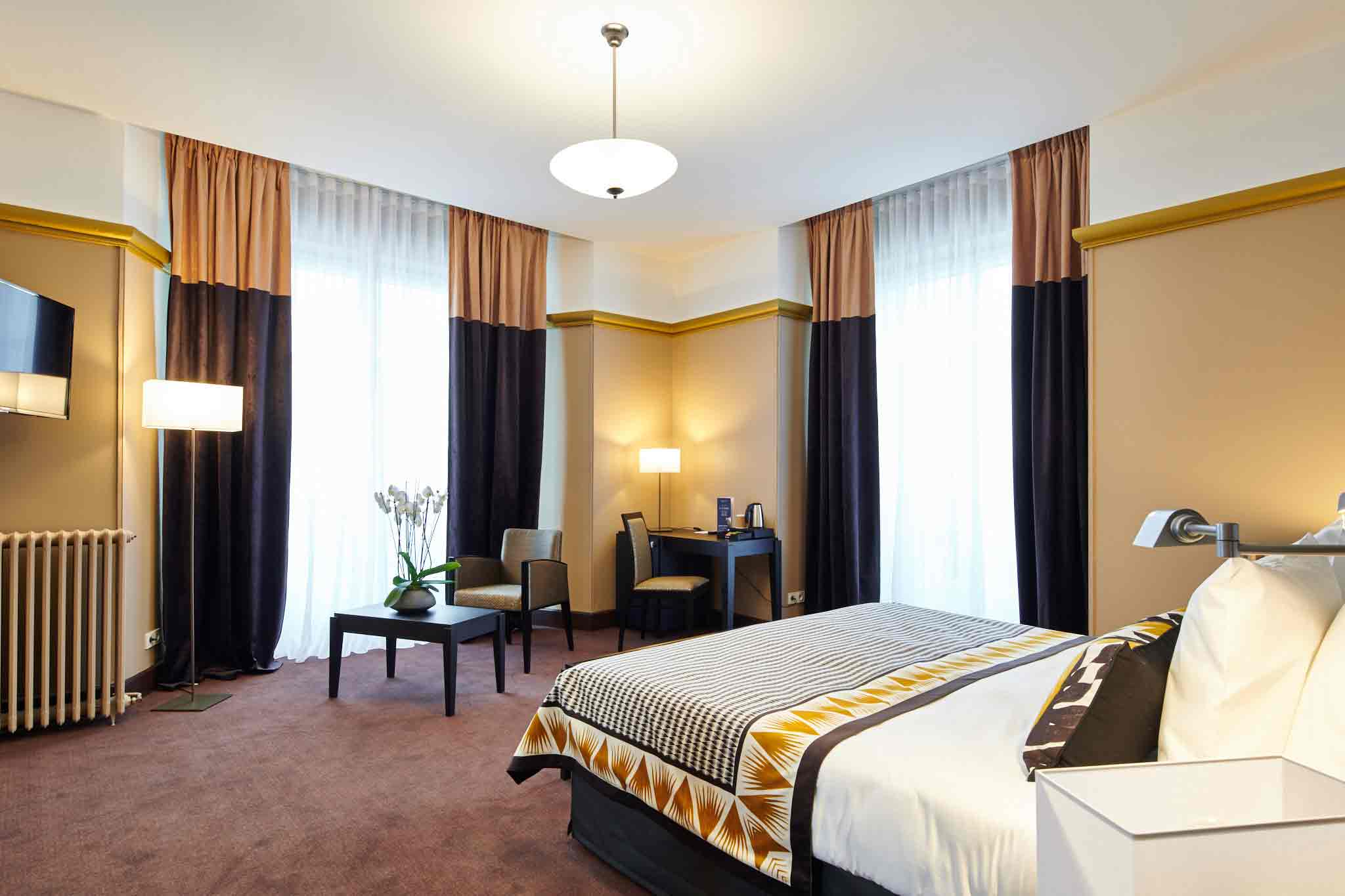 Mobilier chambre hôtel
