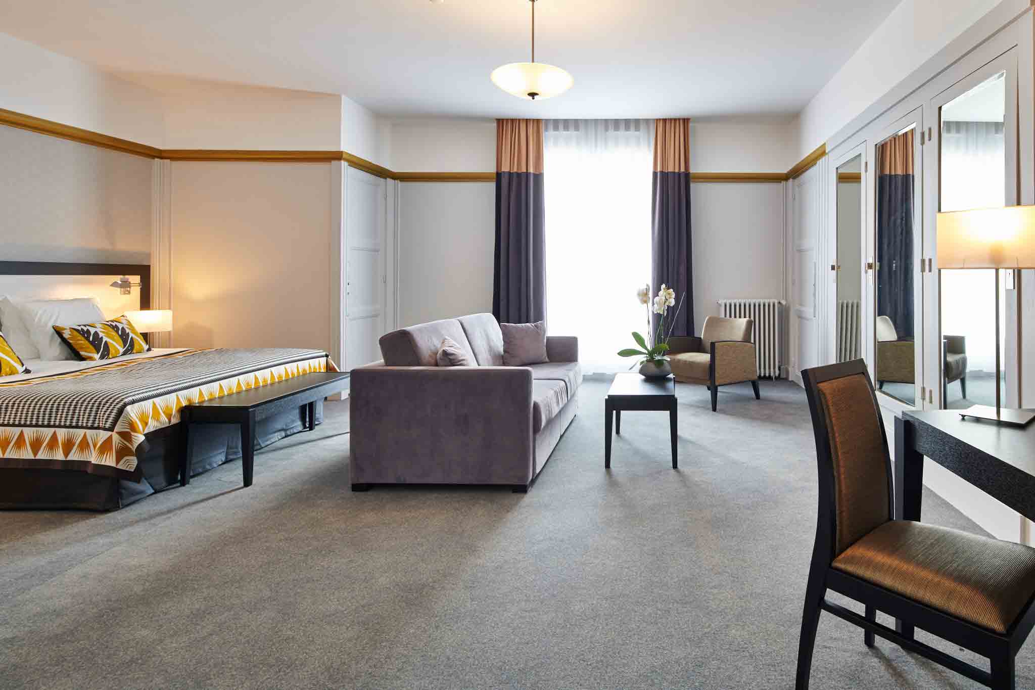 Mobilier chambre hôtel