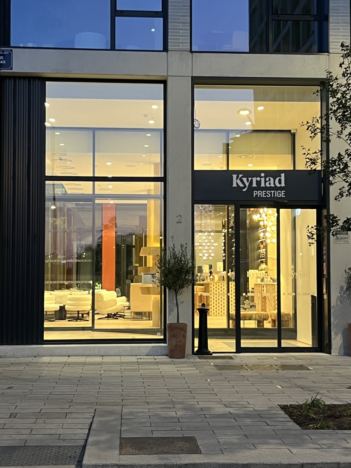 Réalisation Communs Hôtel Kyriad Prestige Asnières by Poitoux