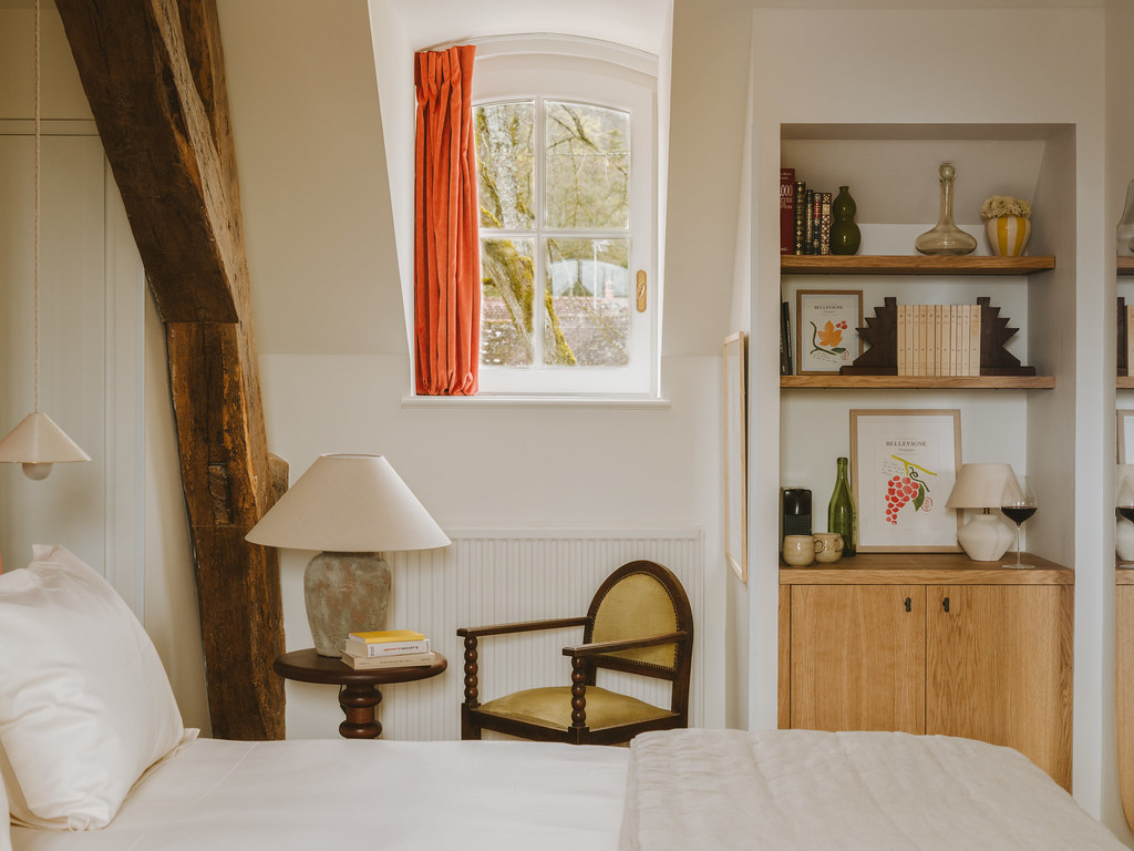 Agencement et mobilier sur mesure des chambres de l’hôtel Bellevigne en Bourgogne – Réalisation Poitoux