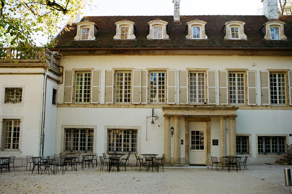 Hôtel Bellevigne en Bourgogne - agencement et mobilier par Poitoux